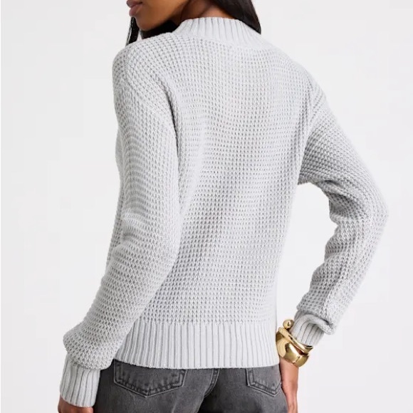 Lulus Campfire Cozy Light Grey Cropped Sweater - Size M - Picture 3 of 4